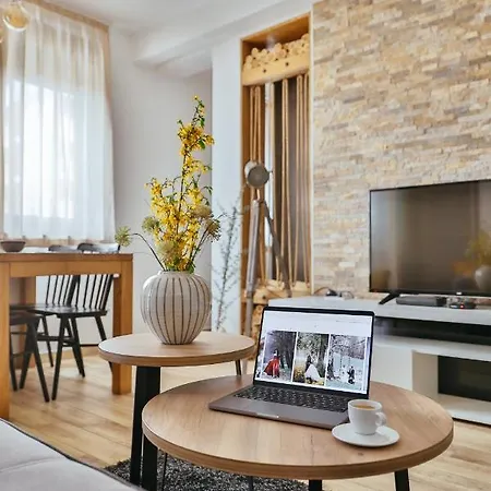 Wood Stars アパート ズラティボール